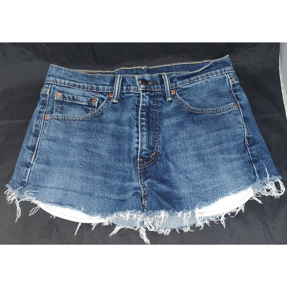 Levi's 505 jean shorts frayed hem Size 32 x 30 Sexy Summer SEE MEASUREMENTS!